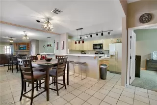 Photo #5: 2256976 Listing