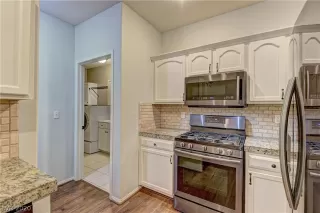 Photo #6: 2256999 Listing