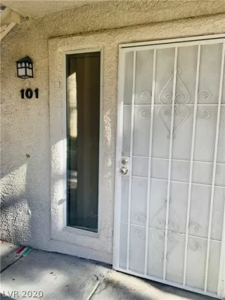 Photo #1: 2257108 Listing