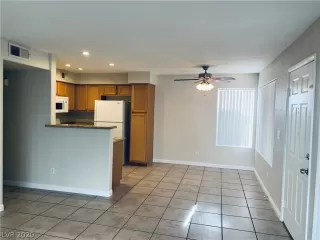 Photo #4: 2257108 Listing