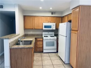 Photo #6: 2257108 Listing