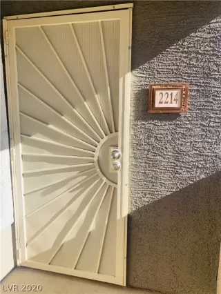 Photo #1: 2257116 Listing