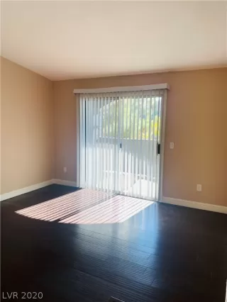 Photo #3: 2257116 Listing