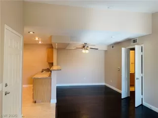 Photo #4: 2257116 Listing