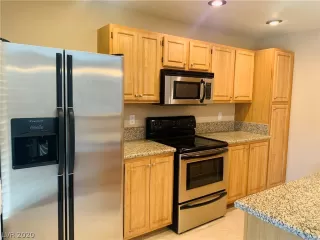 Photo #5: 2257116 Listing