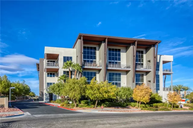 MLS: 2257118 Condo For Sale