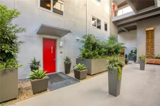 Photo #4: 2257118 Listing