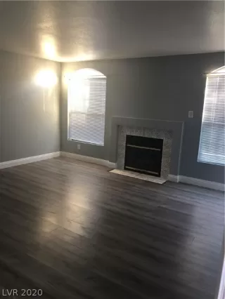 Photo #5: 2257159 Listing