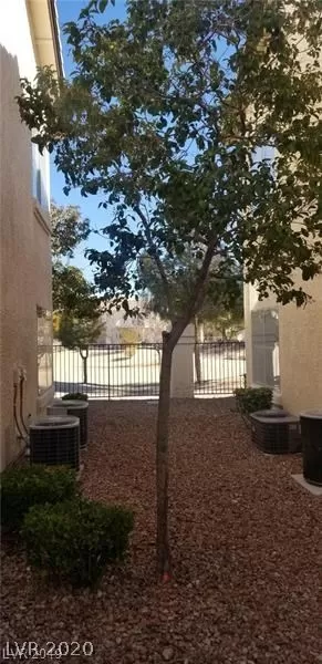 Photo #5: 2257171 Listing