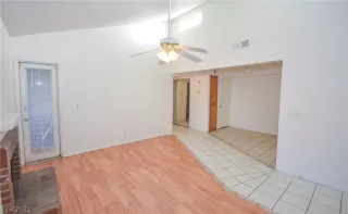 Photo #4: 2257172 Listing