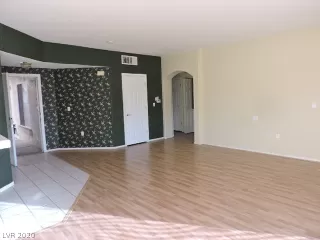 Photo #4: 2257193 Listing