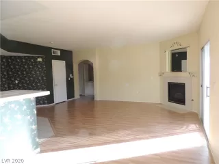 Photo #6: 2257193 Listing