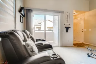 Photo #5: 2257284 Listing