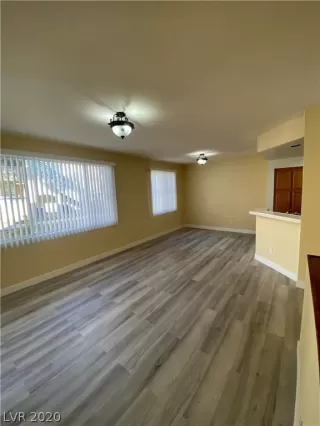 Photo #5: 2257340 Listing