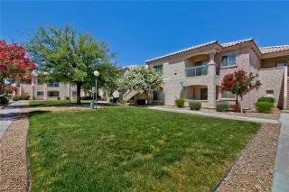 Photo #4: 2257345 Listing
