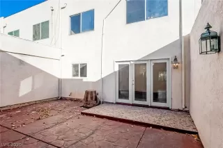 Photo #4: 2257402 Listing