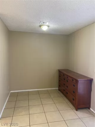 Photo #5: 2257414 Listing