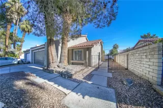 Photo #1: 2257436 Listing