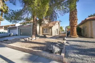 Photo #3: 2257436 Listing