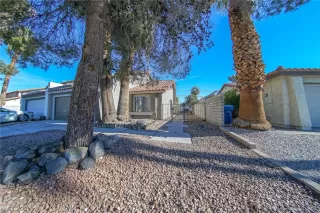 Photo #4: 2257436 Listing