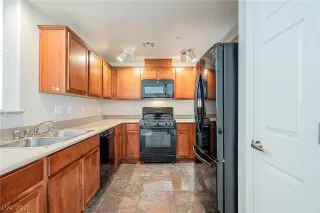 Photo #5: 2257541 Listing