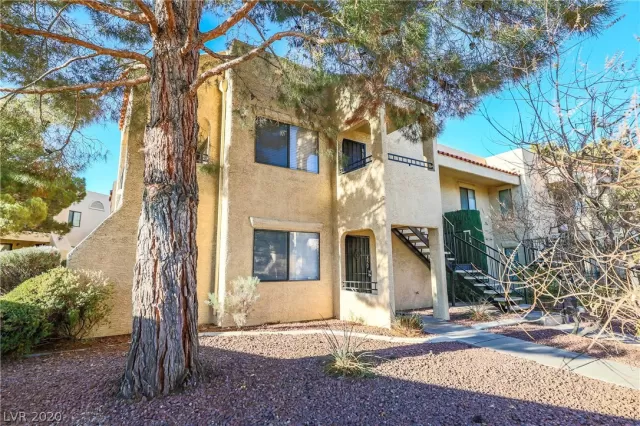 MLS: 2257565 Condo For Sale