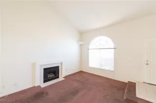 Photo #3: 2257599 Listing