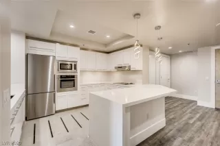 Photo #2: 2257613 Listing