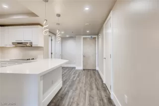 Photo #6: 2257613 Listing