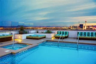 Photo #4: 2257673 Listing 