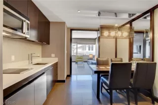 Photo #4: 2257682 Listing