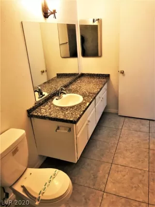 Photo #5: 2257744 Listing