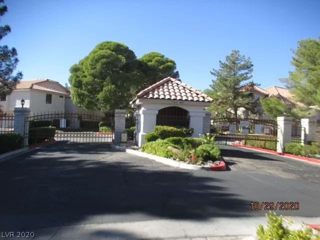 MLS: 2257763 Condo For Sale