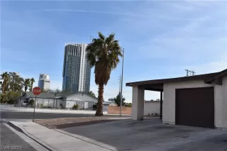 Photo #1: 2257765 Listing