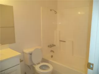 Photo #6: 2257765 Listing