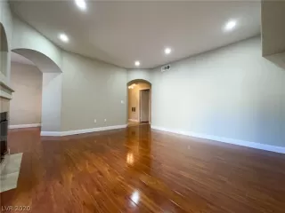 Photo #5: 2257775 Listing 