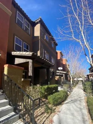 Photo #2: 2257792 Listing