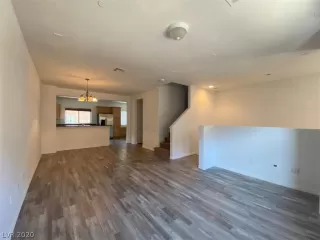 Photo #5: 2257792 Listing