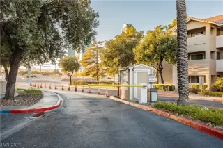 Photo #2: 2257838 Listing