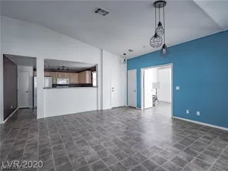 Photo #1: 2257876 Listing