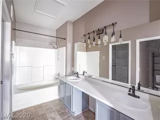 Photo #3: 2257876 Listing