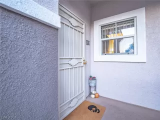 Photo #5: 2257876 Listing