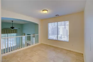 Photo #3: 2257893 Listing