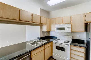 Photo #4: 2257900 Listing