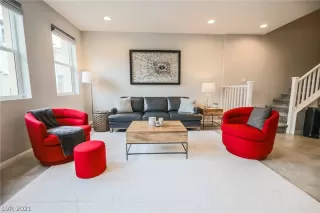 Photo #5: 2257921 Listing 