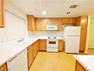 Photo #3: 2257986 Listing 