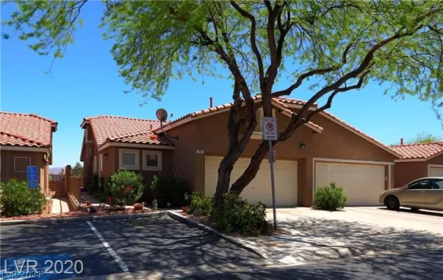 MLS: 2257991 Condo For Sale