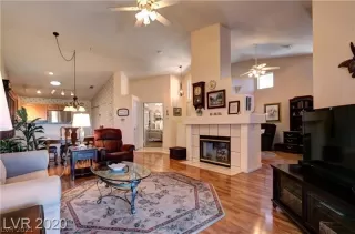 Photo #2: 2257991 Listing