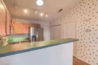 Photo #6: 2257991 Listing