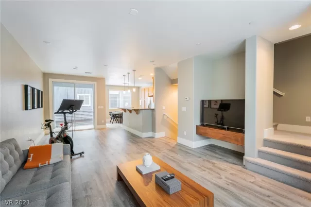 MLS: 2258022 Condo For Sale